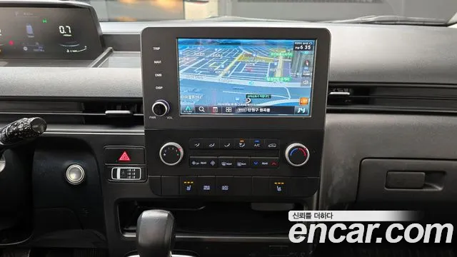 Hyundai Staria 2022 thumb 6