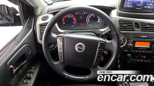 KGM Korando 2013 thumb 12