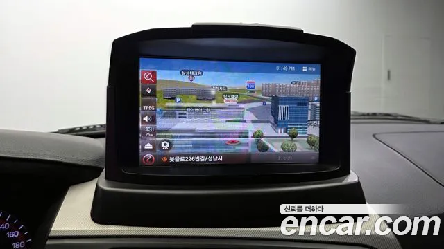 KGM Korando 2013 thumb 10