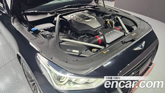 Genesis G90 2016 thumb 9