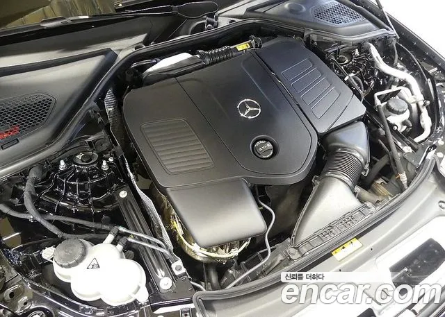 Mercedes-Benz E-Class 2024 thumb 2