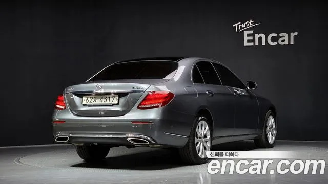 Mercedes-Benz E-Class 2017 thumb 8