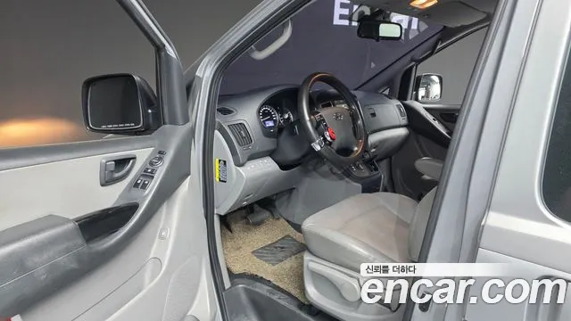 Hyundai Staria 2018 thumb 8