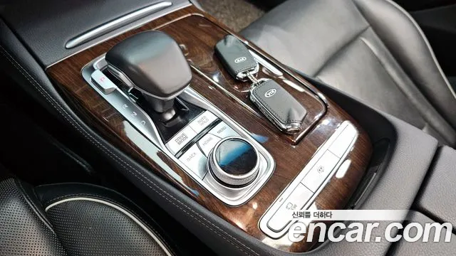 Kia K9 2018 thumb 2