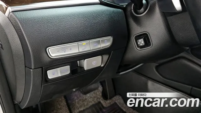 Kia K9 2018 thumb 4