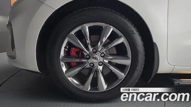 Kia Carnival 2018 thumb 7