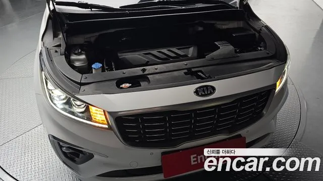 Kia Carnival 2018 thumb 8