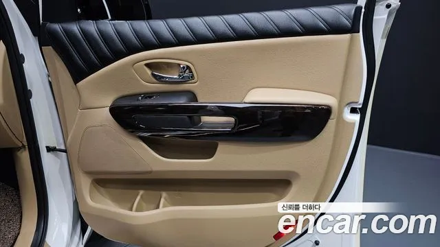 Kia Carnival 2018 thumb 12