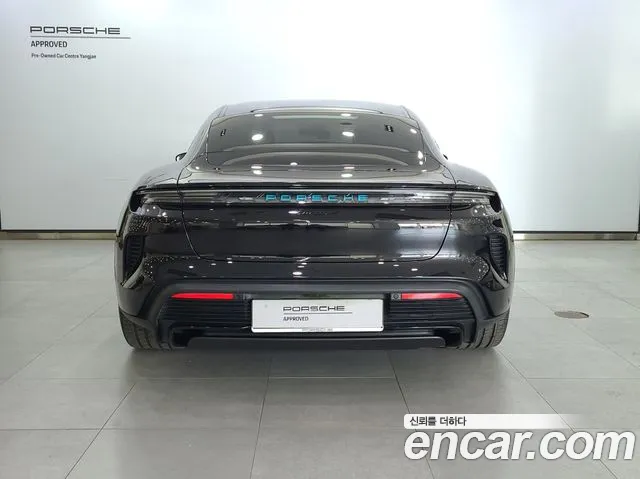 Porsche Taycan 2025 thumb 12