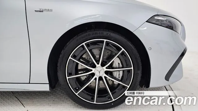 Mercedes-Benz A-Class 2025 thumb 10