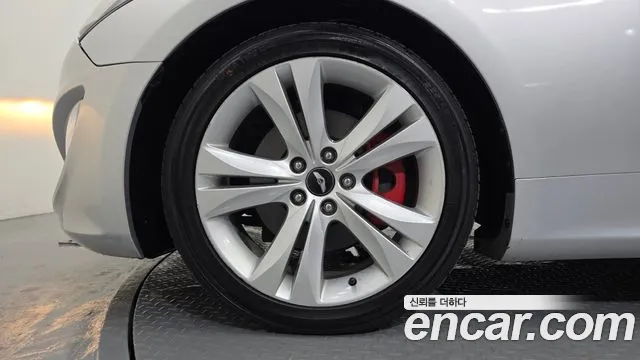 Hyundai Genesis 2010 thumb 3
