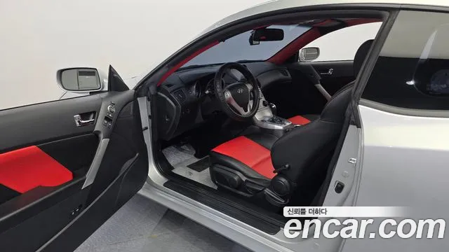 Hyundai Genesis 2010 thumb 2