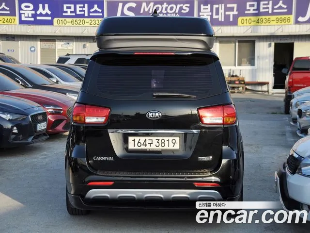Kia Carnival 2018 thumb 8