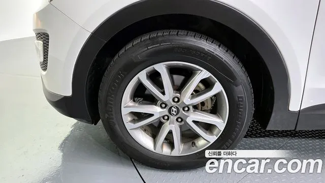 Hyundai Санта Фе 2013 thumb 11
