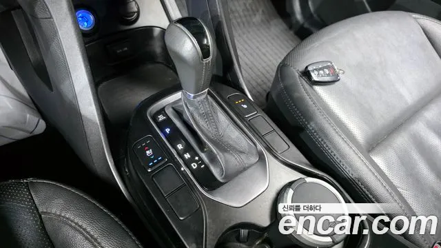 Hyundai Санта Фе 2013 thumb 4