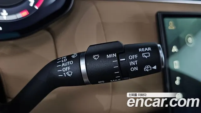Land Rover Range Rover 2023 thumb 10