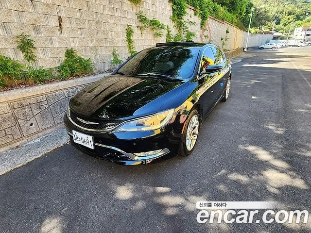 Chrysler 200 2015 thumb 8