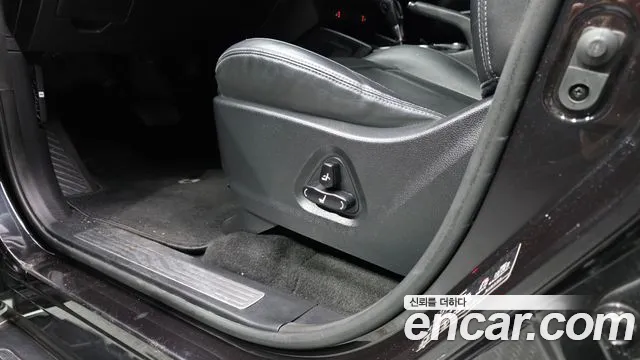 KGM Rexton 2018 thumb 3