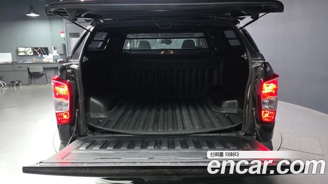 KGM Rexton 2018 thumb 10