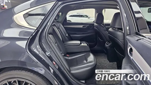 Hyundai Grandeur 2017 thumb 8