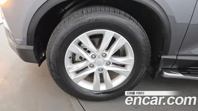 KGM Rexton 2019 thumb 7
