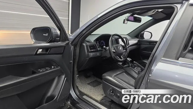 KGM Rexton 2019 thumb 8