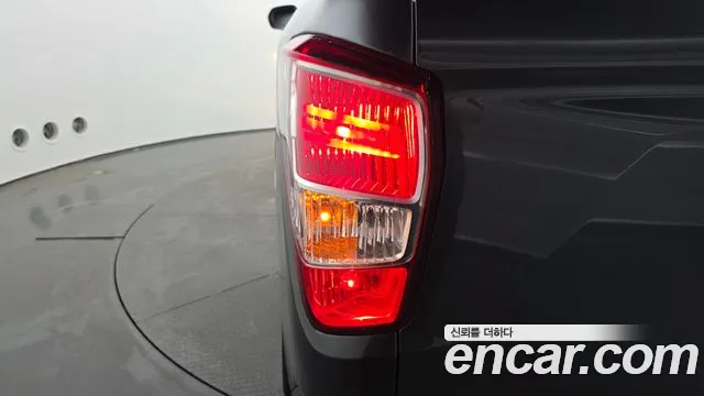 KGM Rexton 2019 thumb 4