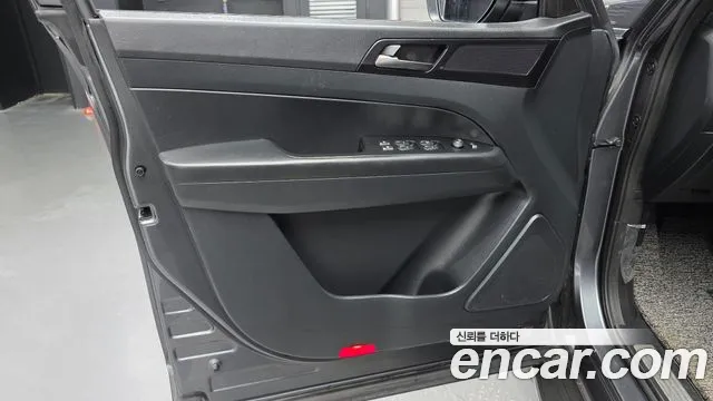 KGM Rexton 2019 thumb 5