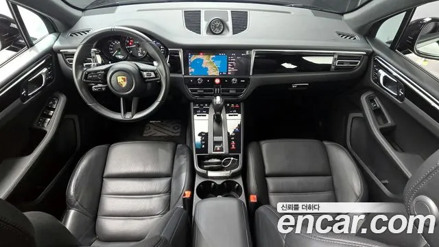 Porsche Macan 2024 thumb 6
