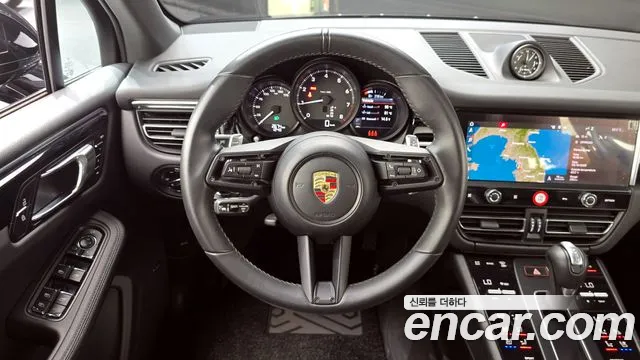 Porsche Macan 2024 thumb 5
