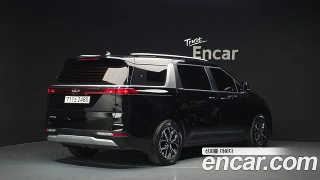 Kia Carnival 2023 thumb 7