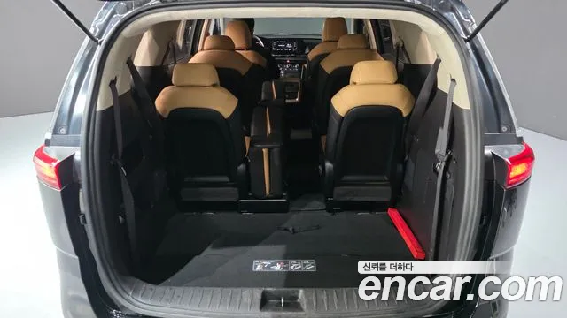 Kia Carnival 2023 thumb 5