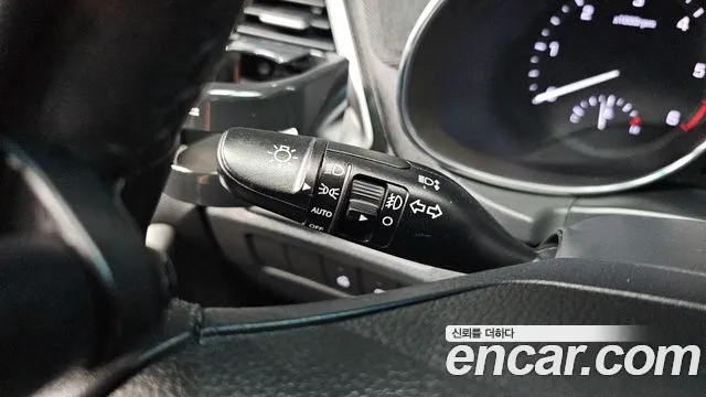 Hyundai Santafe 2016 thumb 8