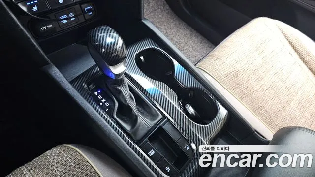 Hyundai Santa Fe 2019 thumb 11