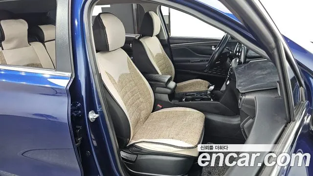 Hyundai Santa Fe 2019 thumb 2
