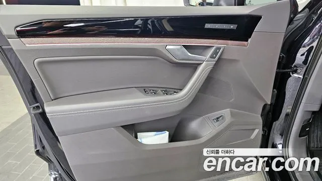 Volkswagen Touareg 2021 thumb 11