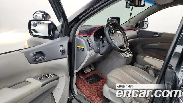 Kia Canival 2012 thumb 4