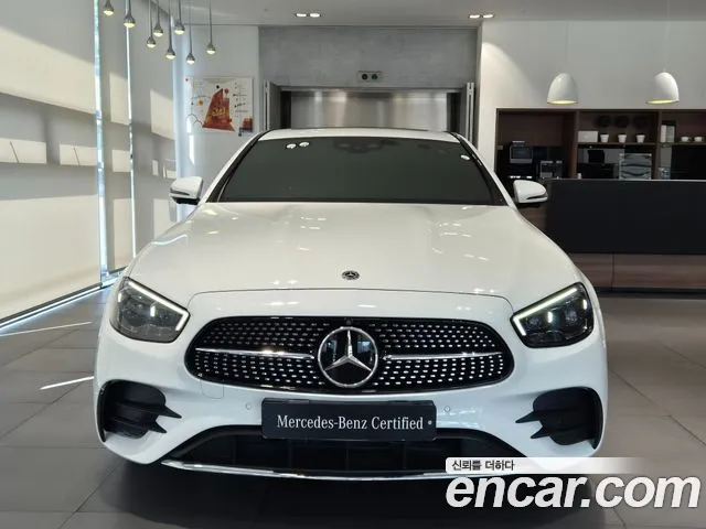 Mercedes-Benz E-Class 2021 thumb 2