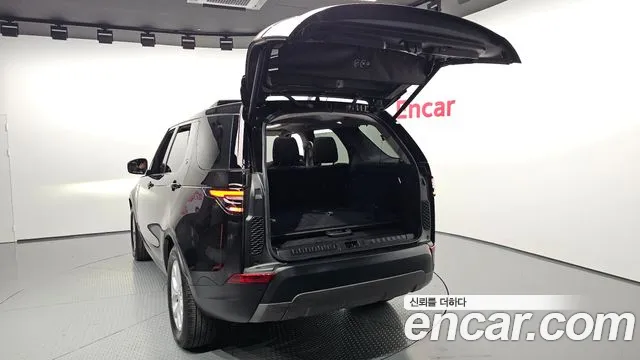 Land Rover Discovery 2018 thumb 6