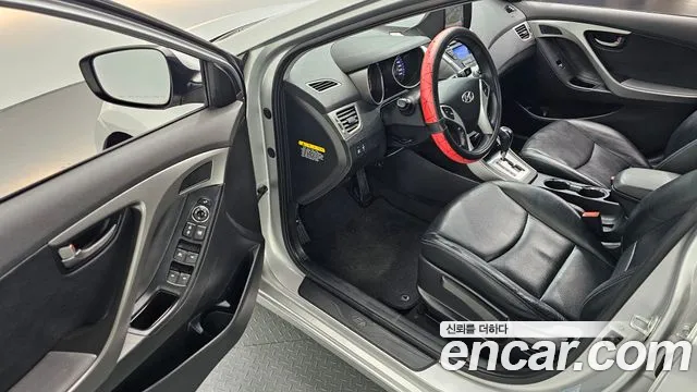 Hyundai Avante 2011 thumb 3