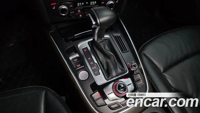 Audi Q5 2016 thumb 9