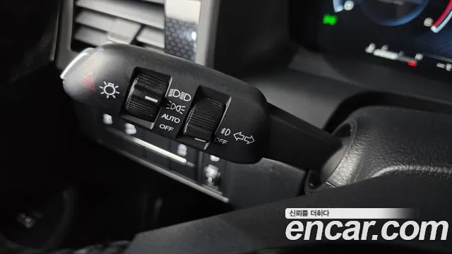 KGM Rexton Sports Khan 2023 thumb 5