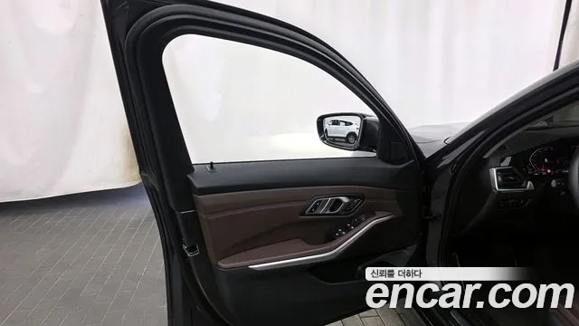 BMW 3 серии 2020 thumb 3