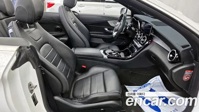 Mercedes-Benz C-Class 2019 thumb 11