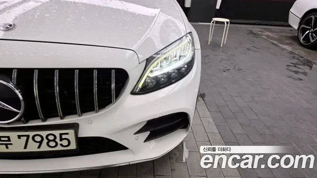 Mercedes-Benz C-Class 2019 thumb 4