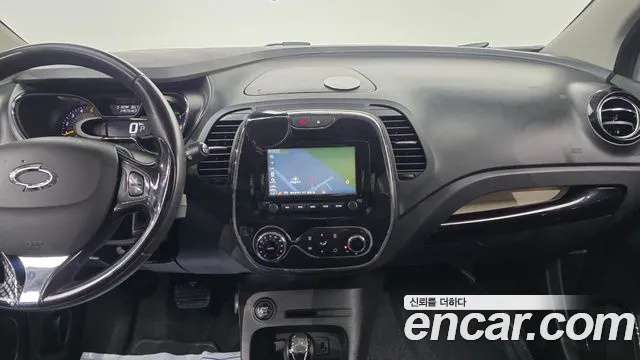 Renault QM3 2015 thumb 8