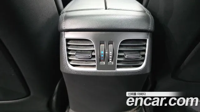 Hyundai Genesis 2014 thumb 4