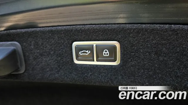 Genesis G90 2022 thumb 2