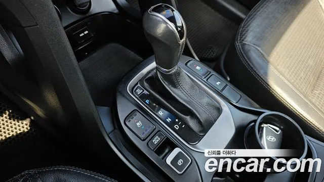 Hyundai Санта Фе 2013 thumb 3
