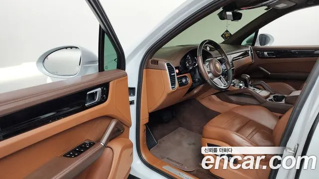 Porsche Cayenne 2020 thumb 8